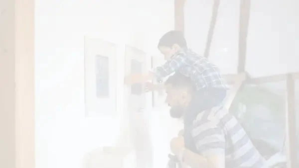 10 Irresistible Reasons to Hang Pictures in Your Home