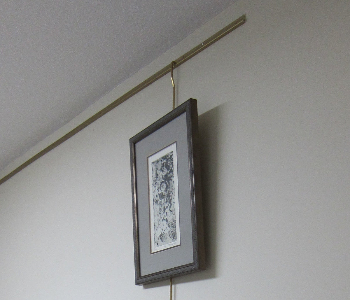 Gallery Wall Moulding 6 Foot J Channel - BGS-RAIL - Picture Hang Solutions